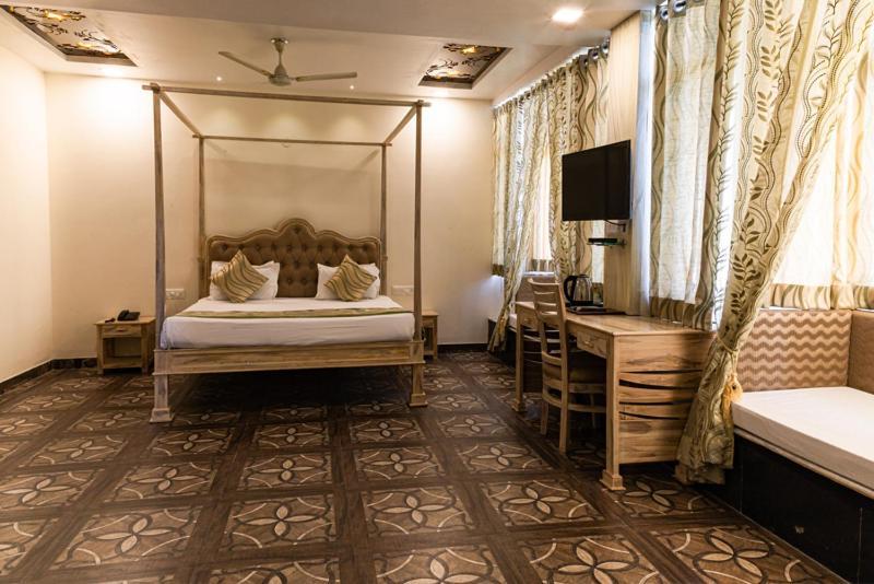 Hotel Sargam Sadan Удайпур Екстериор снимка
