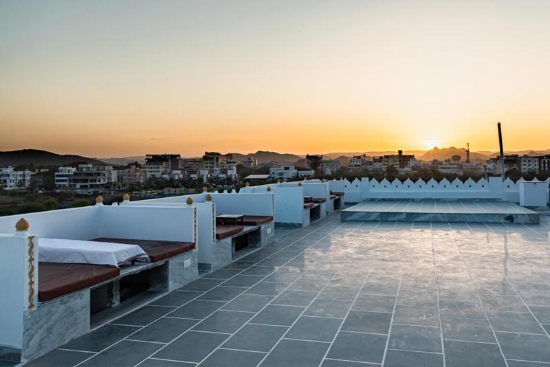 Hotel Sargam Sadan Удайпур Екстериор снимка